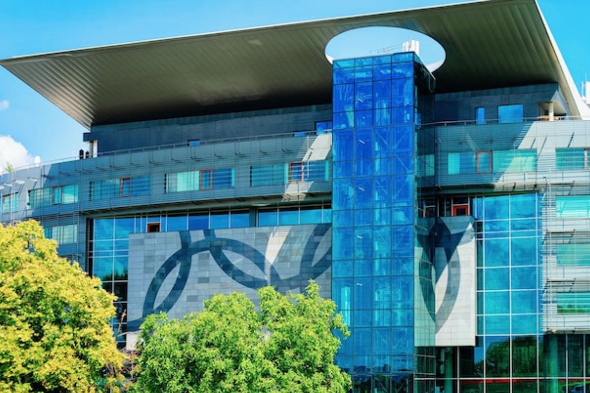 Premium Industrial Building Options in Noida